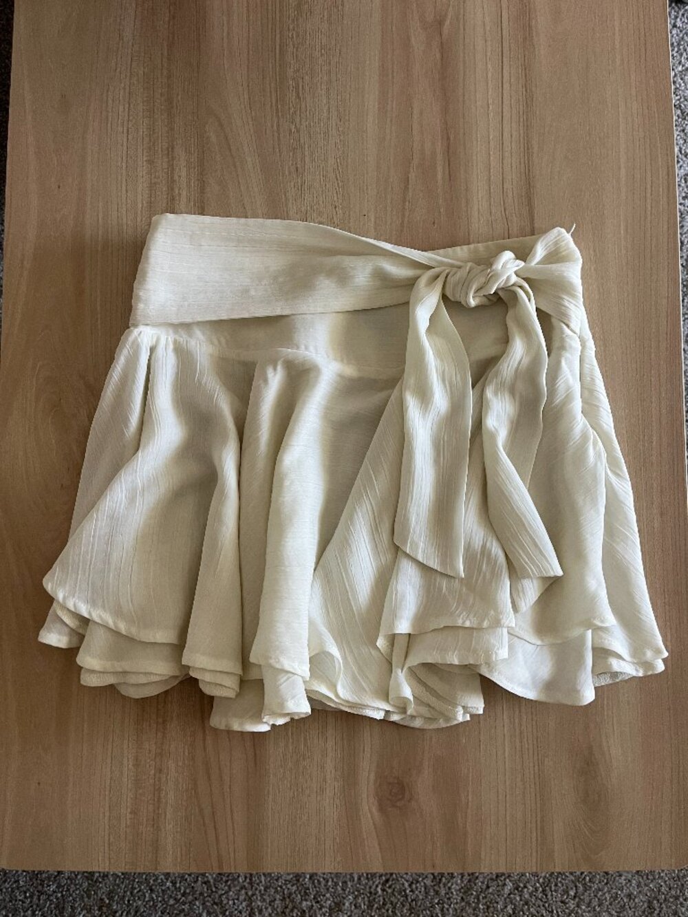 Forever 21 Cream Ruffle Mini Skirt with Tie S